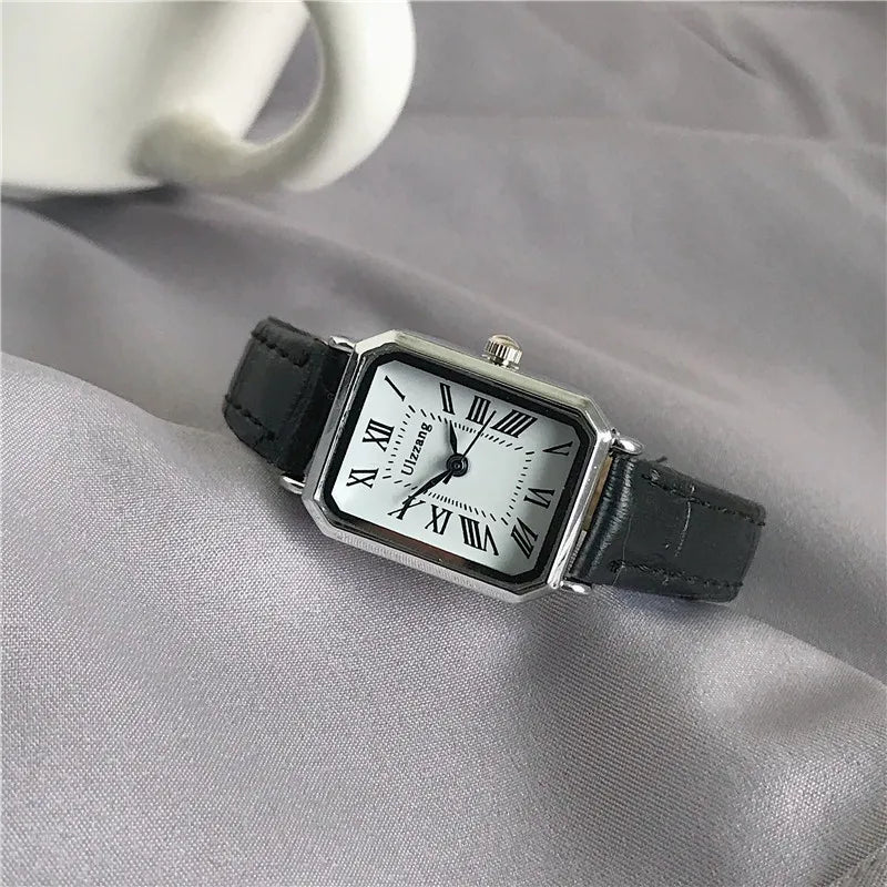 Retro Watches Classic Casual Quartz Dial Leather Strap Band Rectangle Clock Fashionable Wrist Watches for Women